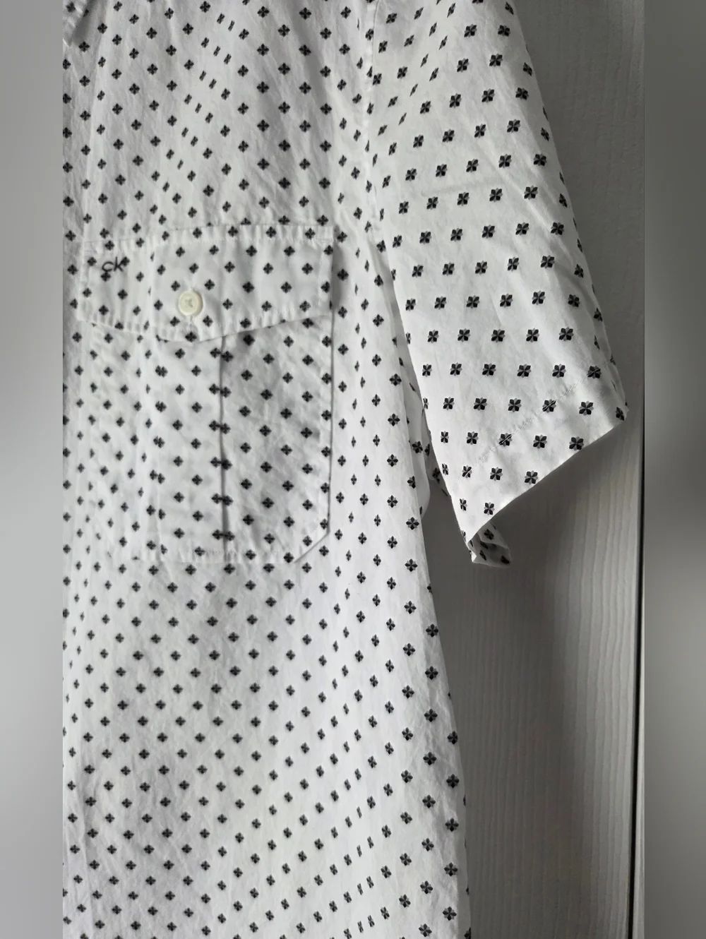 Calvin Klein Men's Short-Sleeve White Dot-Print Button Shirt Size XL - Picture 4 of 14